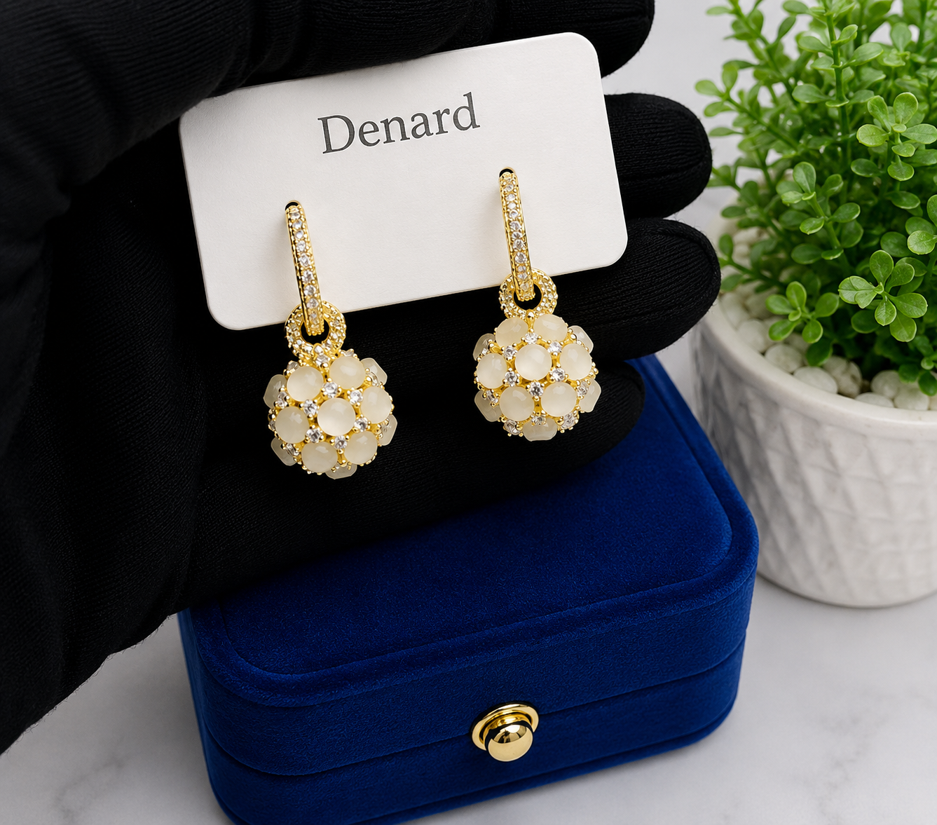 Pearl Bloom Detachable Hoop Earrings - Gold