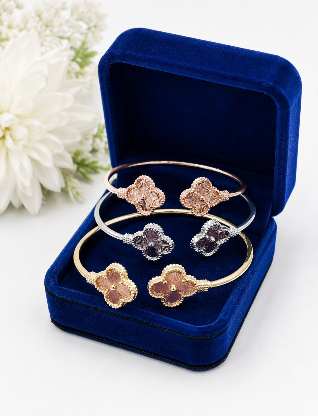 Clover Flower Bangle Bracelet Set
