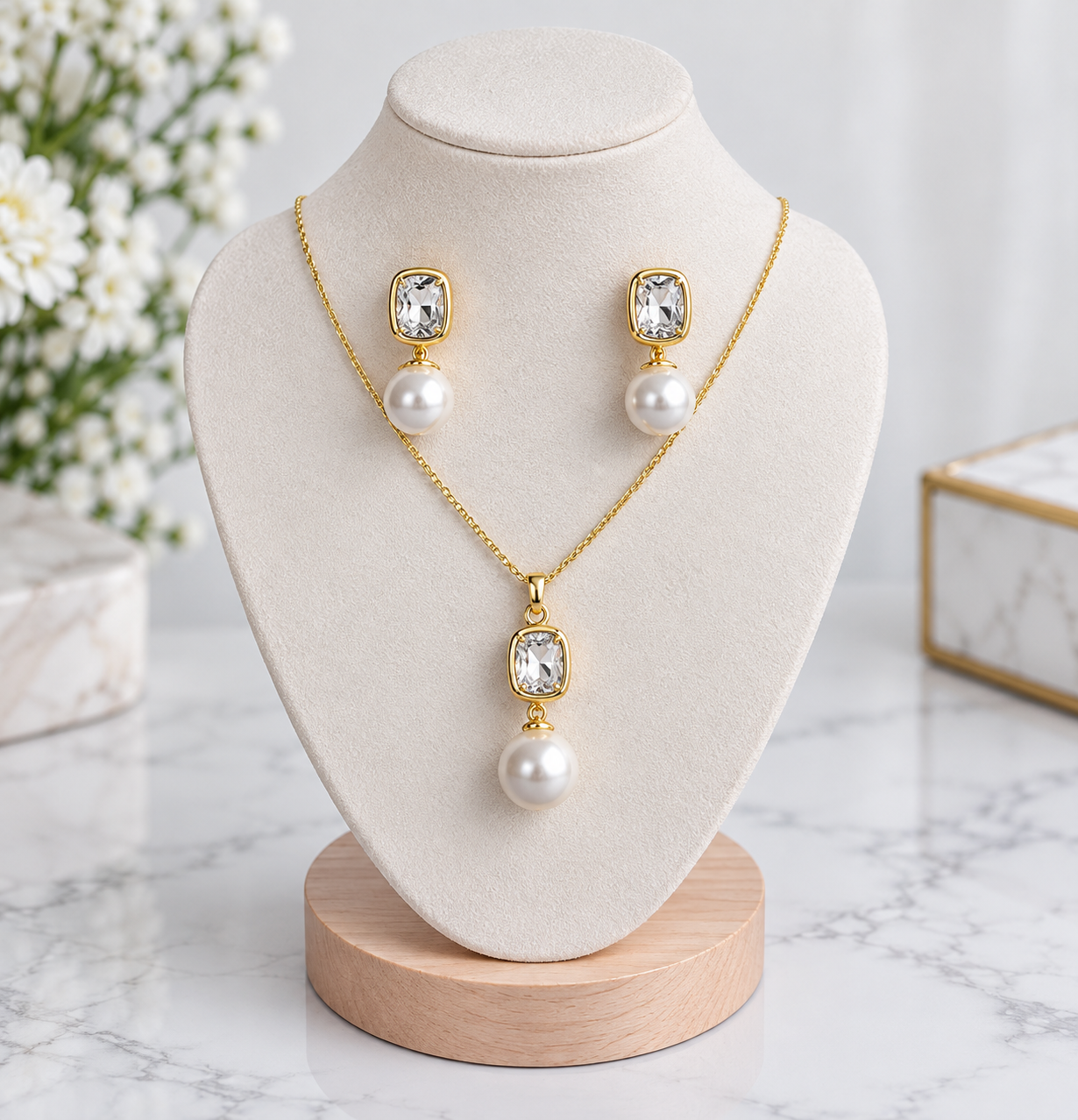 Clear Crystal & Pearl Jewellery Set – Gold-Tone Necklace & Drop Earrings